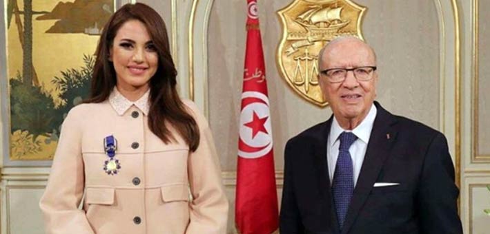 درة تتسلم وسام الاستحقاق من الرئيس التونسي
