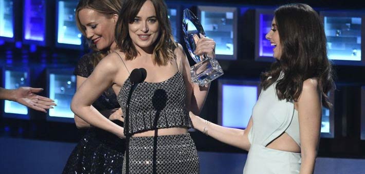 داكوتا جونسون‎ تحاول تدارك الموقف