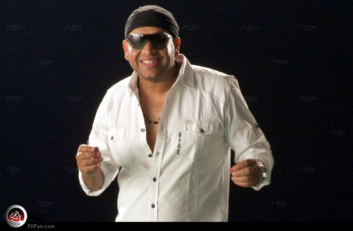 كاريكا في مشهد من الكليب