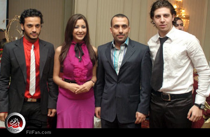 الصورة من اليمين: محمد القماح، المنتج أحمد الدسوقي، جنات وإيساف - تصوير: شريف صبري