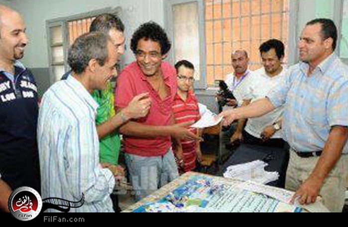 منير داخل اللجنة