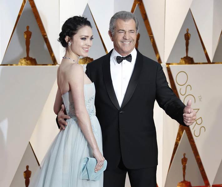 ميل جيبسون وزوجته روزليندا روس