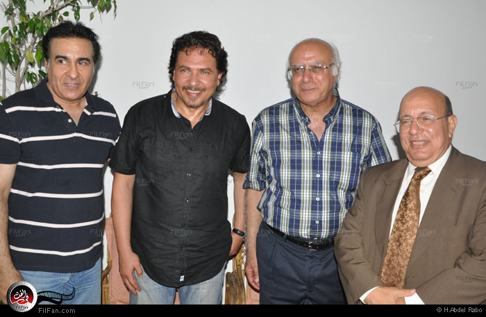 أسرة العمل أثناء التكريم