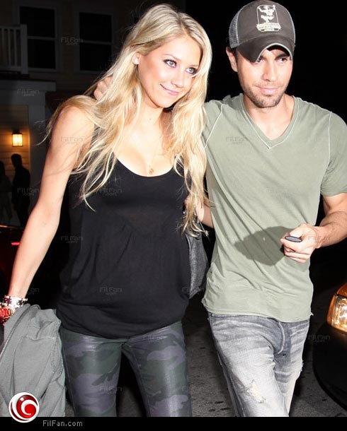 إنريكي إجليسياس وأنا كورنيكوفا