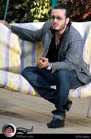 إيساف يصور &quot;وحشتيني يا أمي&quot;