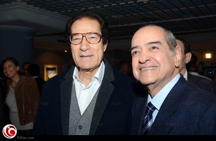 المحامي فريد الديب مع فاروق حسني في معرضه الأول منذ قيام ثورة يناير 2011