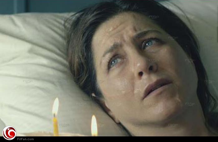 جينفر أنيستون مكتئبة في فيلم &quot;Cake&quot;