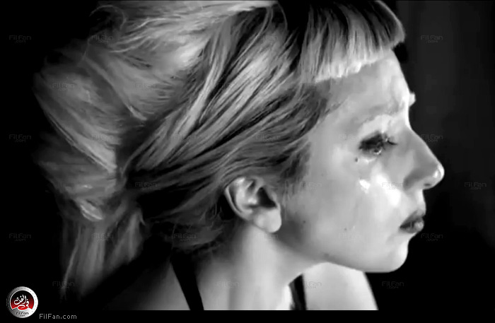 جاجا تحاول التماسك من أجل &quot;وحوشها الصغار&quot;، أو جمهورها كما تلقبهم