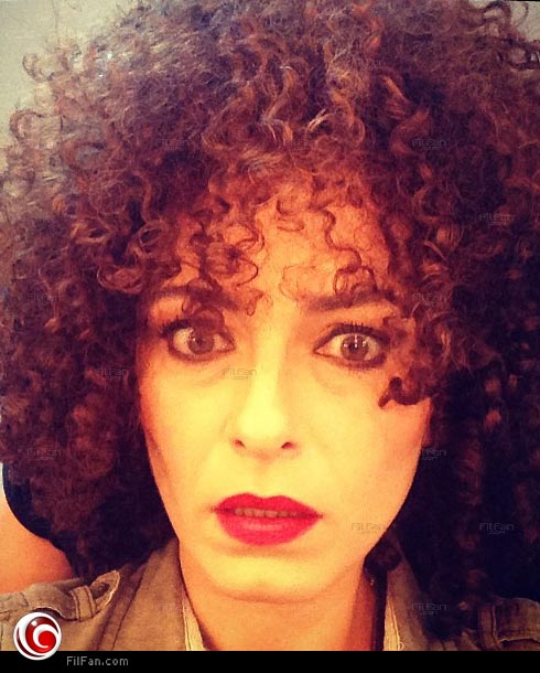 ايجا بينجول بإطلالة غريبة