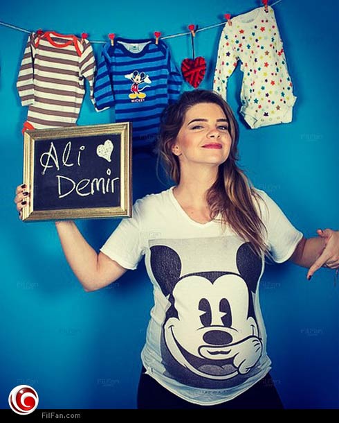 &quot;السلطانة مريم&quot; معلنة عن اسم مولودها الأول