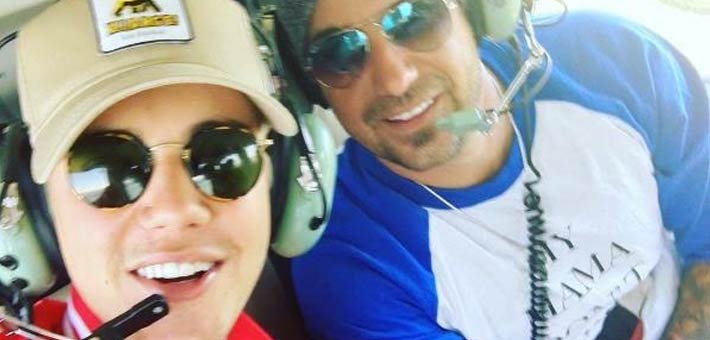 جستين بيبر مع والده