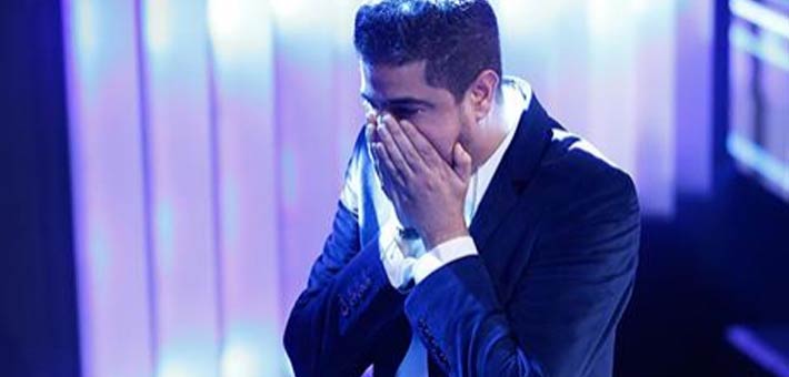 ناصر عطاوي ينهار على مسرح The Voice