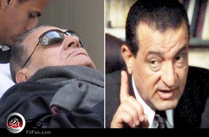 مبارك أثناء المحاكمة وشبيهه