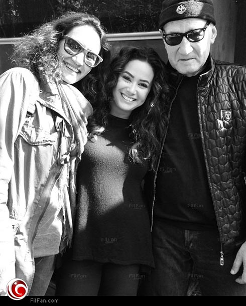 هند صبري تتوسط عزت أبو عوف وابنته مريم بأول أيام تصوير من &quot;إمبراطورية مين&quot;