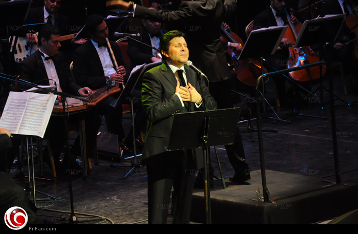 هاني شاكر يقاطع مسرح الأوبرا