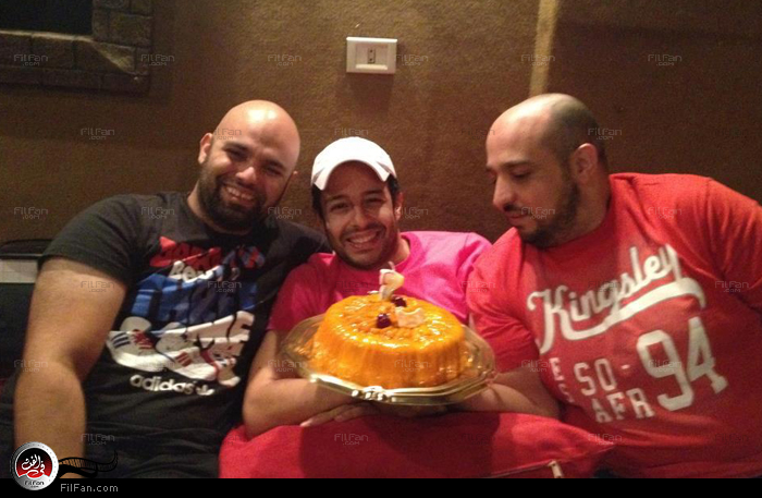 حماقي يتوسط توما وكريم الحميدي