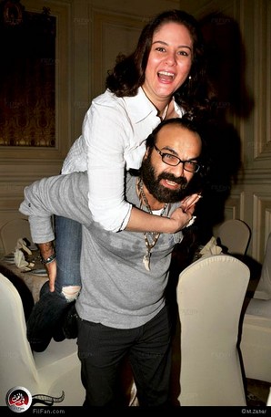 أبو الريش يحمل علا رامي