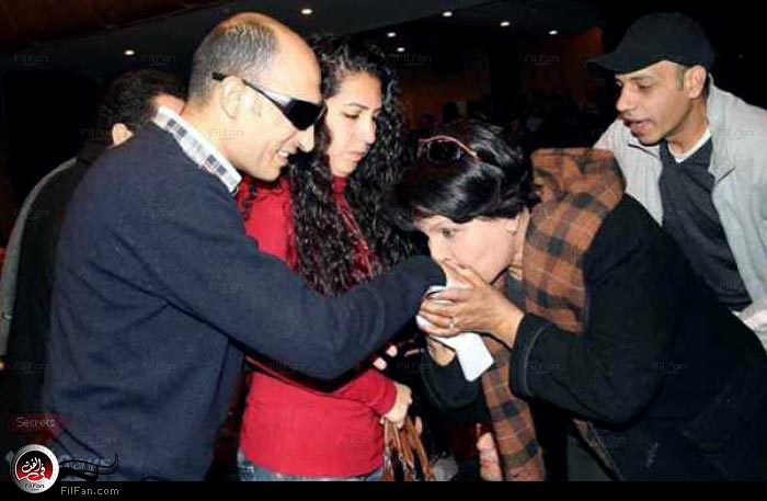 فردوس عبد الحميد تعقب على هذه الصورة