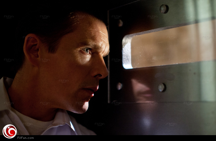 إيثان هوك في لقطة من &quot;The Purge&quot;