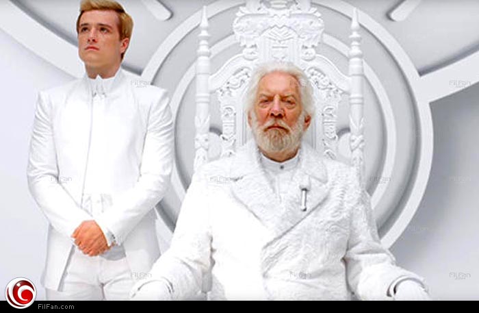 الرئيس سنو بجانب بيتا في الإعلان المختصر لـ The Hunger Games: Mockingjay - Part 1