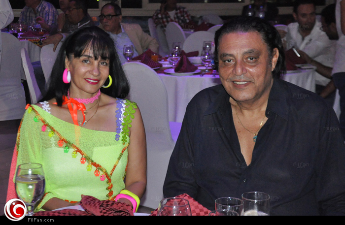 الراحل حسين الإمام مع زوجته سحر رامي في سحور المنتج صادق الصباح (رمضان ٢٠١٣)