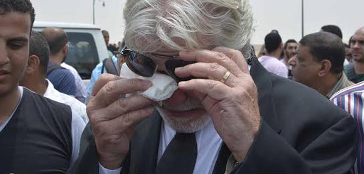 حسين فهمي يبكي لرحيل الشريف