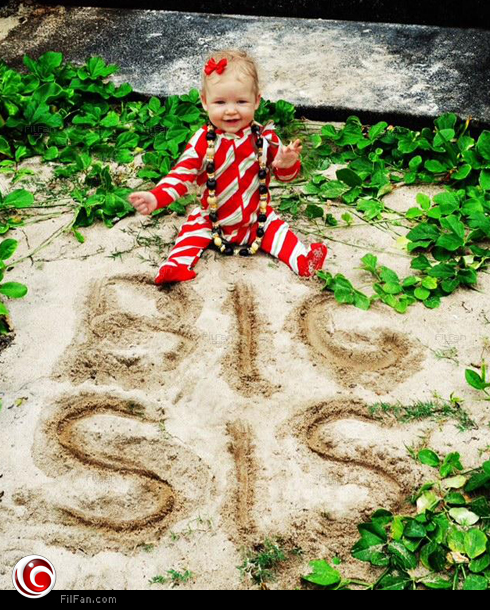 الصورة التي أعلنت بها سيمبسون نبأ حملها في طفل ثان