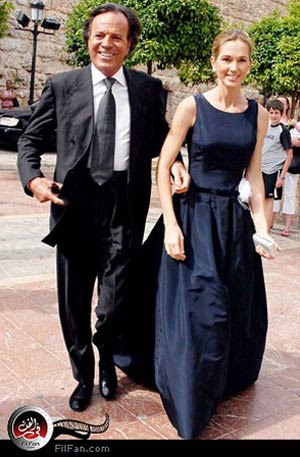 إيجلاسيوس وزوجته