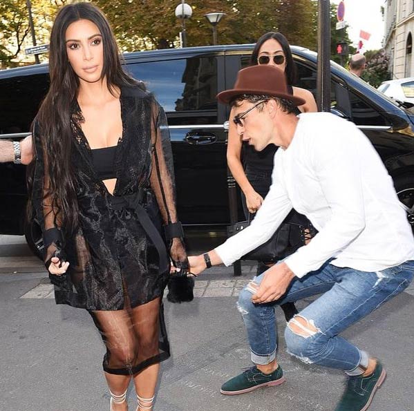 لحظة تحرش فيتالي سيديوك بكيم كاردشيان في باريس