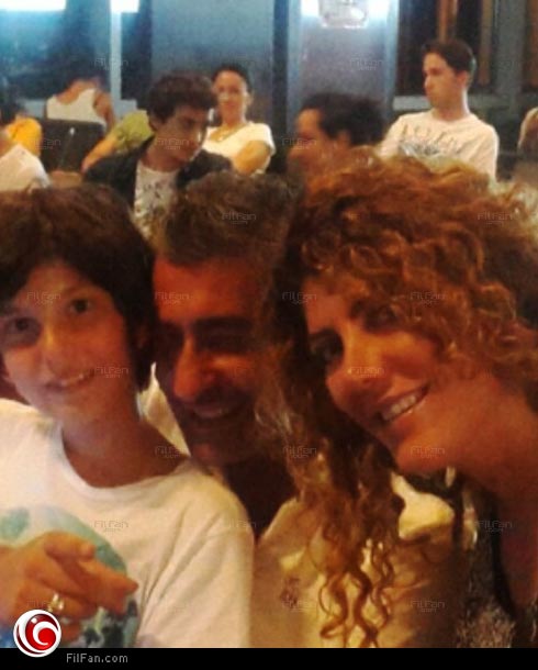 أركان بيتيكايا مع عائلته