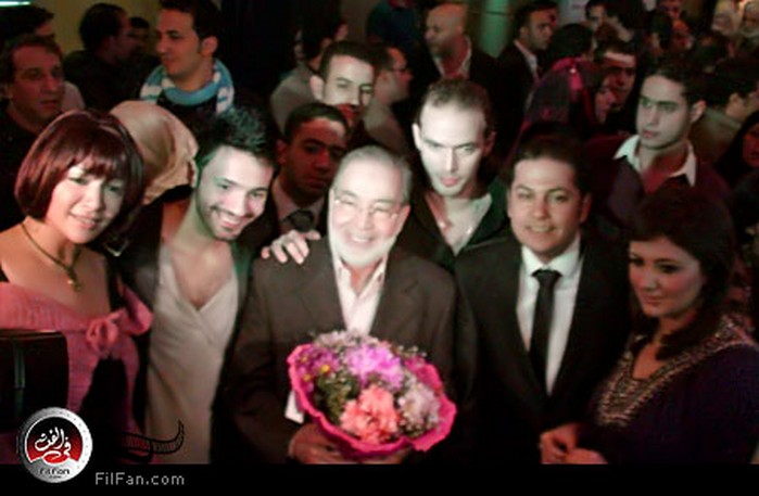 حسن يوسف يساند ابنه في العرض الخاص لفيلم: قاطع شحن