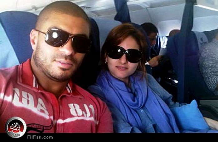 خالد سليم وشيماء سعيد في الطائرة متجهان إلى ليبيا