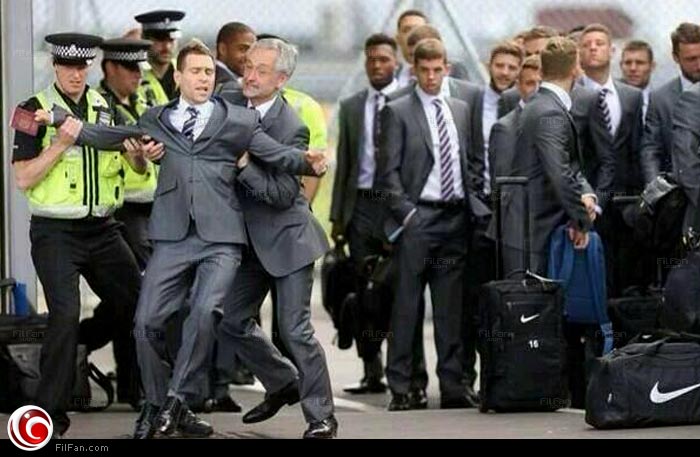 الممثل الكوميدي حاول السفر مع الفريق