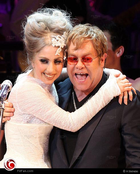 ألتون جون مع ليدي جاجا