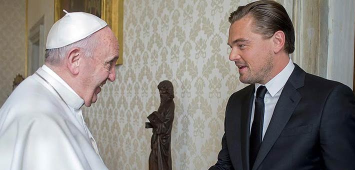 ليوناردو دي كابريو مع البابا فرانسيس