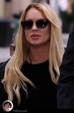 لوهان أثناء توجهها للمحكمة قبل الحكم بحبسها