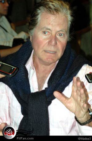 الممثل الكبير حسين فهمي