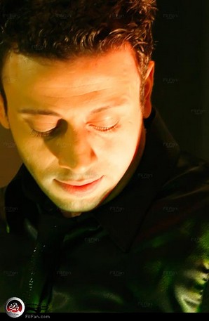 بيراميديا تجبر لؤي على الغناء بالقانون