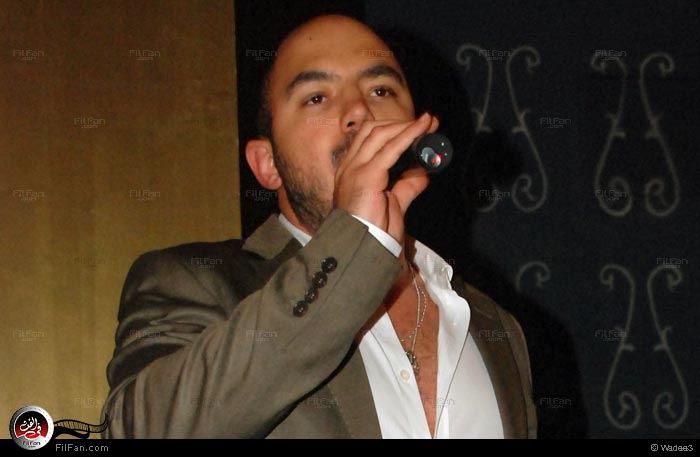 عسيلي أثناء الحفل 