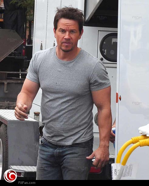 مارك والبرج في موقع تصوير  Transformers 4