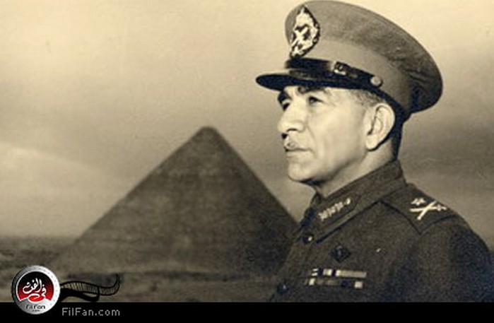 اللواء محمد نجيب