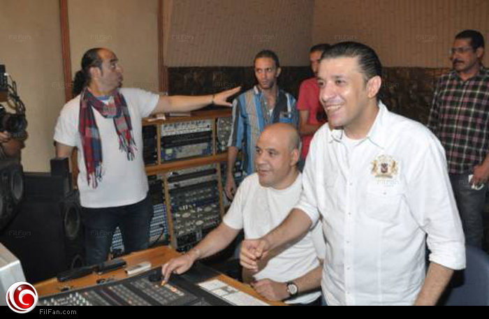 مصطفى كامل في جلسة تسجيل