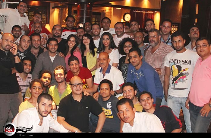 صورة جماعية لفريق عمل المسلسل