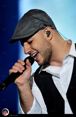 ماهر خلال الحفل