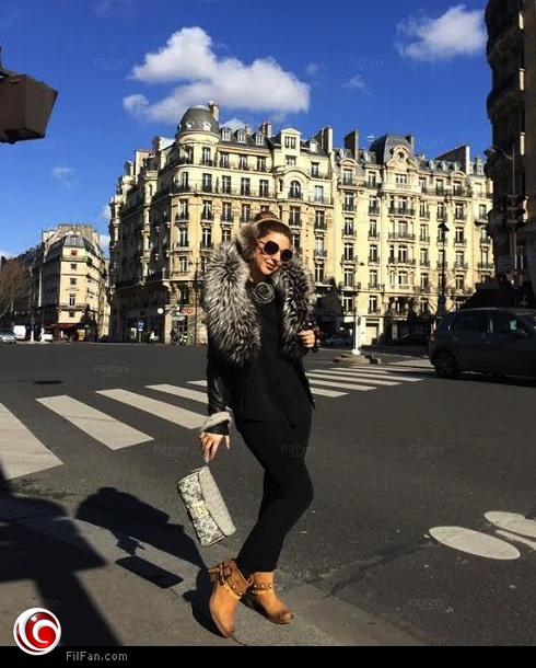 ميريام فارس تتجول في باريس