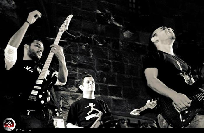 لقطة لفريق مسار إجباري في إحدى الحفلات