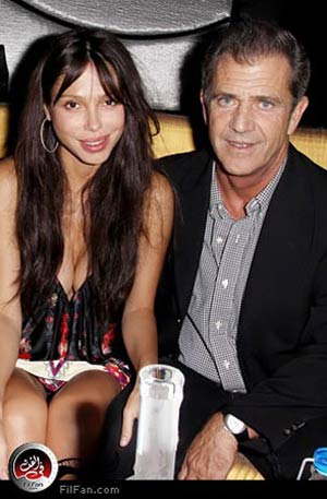  أوكسانا جريجوريفا مع صديقها المخرج والممثل ميل جيبسون