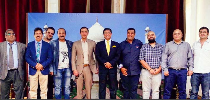 محمد إمام مع السفير الهندي