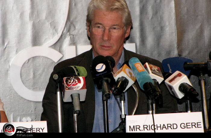 ريتشارد جير خلال الندوة