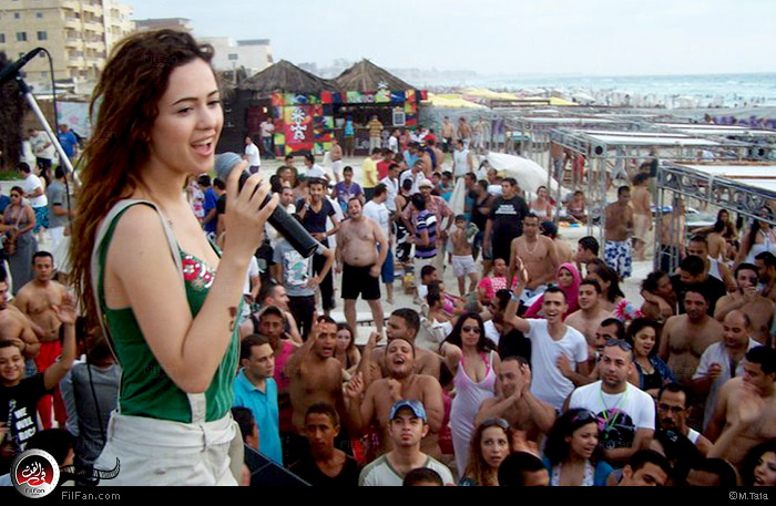 خولة مع مرتادي &quot;ميكا&quot;